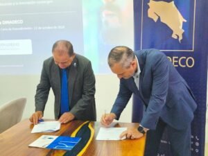 Dinadeco y CENFOTEC unirán esfuerzos para llevar tecnología e innovación a las comunidades