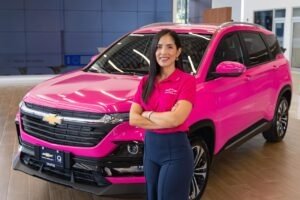 Campaña ‘Un Mensaje Rosa’ de Chevrolet renueva sillas para sala de espera de Unidad de Quimioterapia del Hospital San Juan de Dios