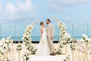 Casarse por la Iglesia en el Caribe: AVA Resort Cancún estrena capilla para bodas católicas