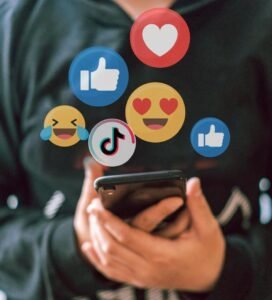 El uso excesivo de redes sociales en menores puede afectar su salud mental