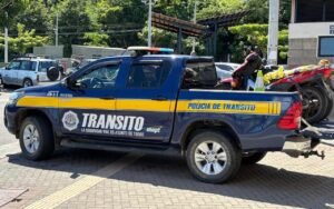 Policía de Tránsito decomisa motocicletas en Puerto Paquera